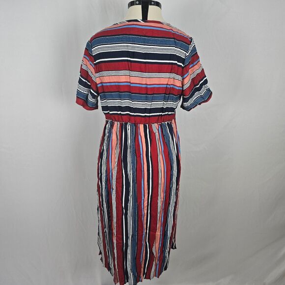 Bloomchic Dress Women's 1X Red Multiple Color Striped Contrast Short Sleeve NWT - Picture 5 of 13